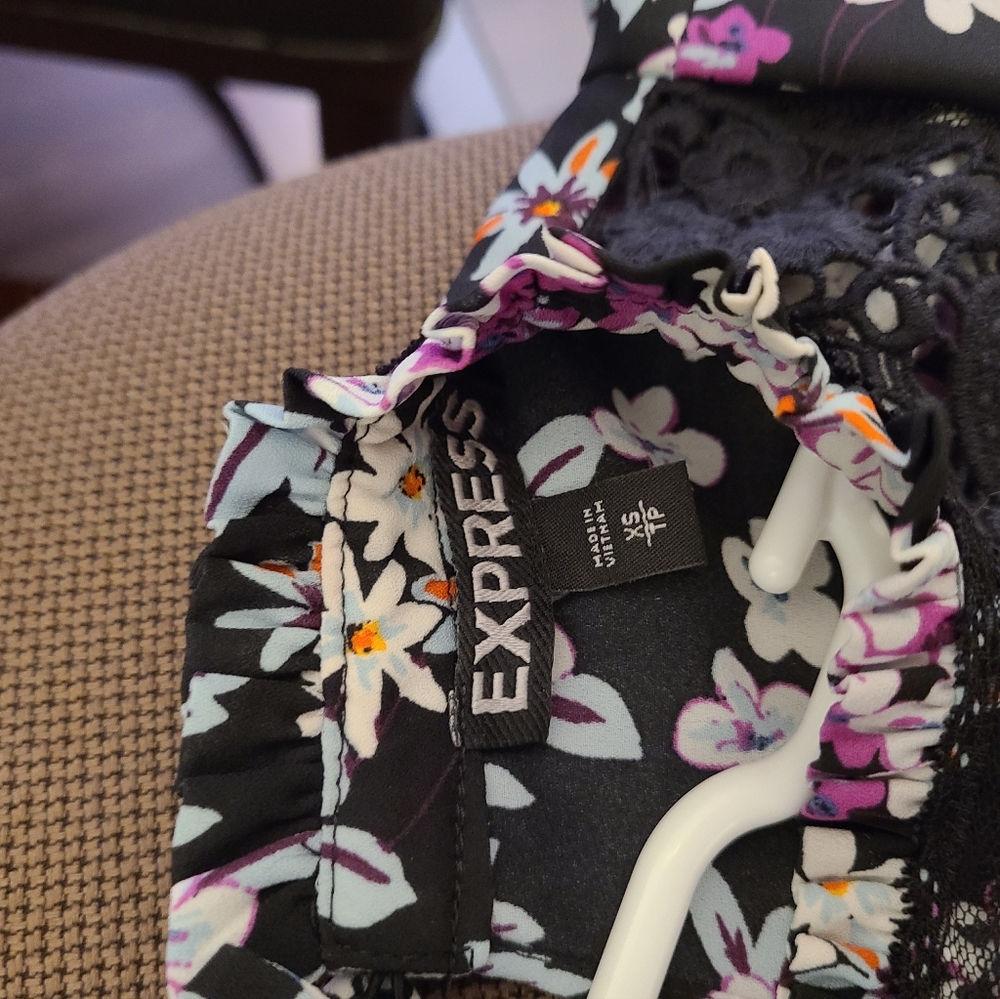 Express Dress - Picture 2 of 4